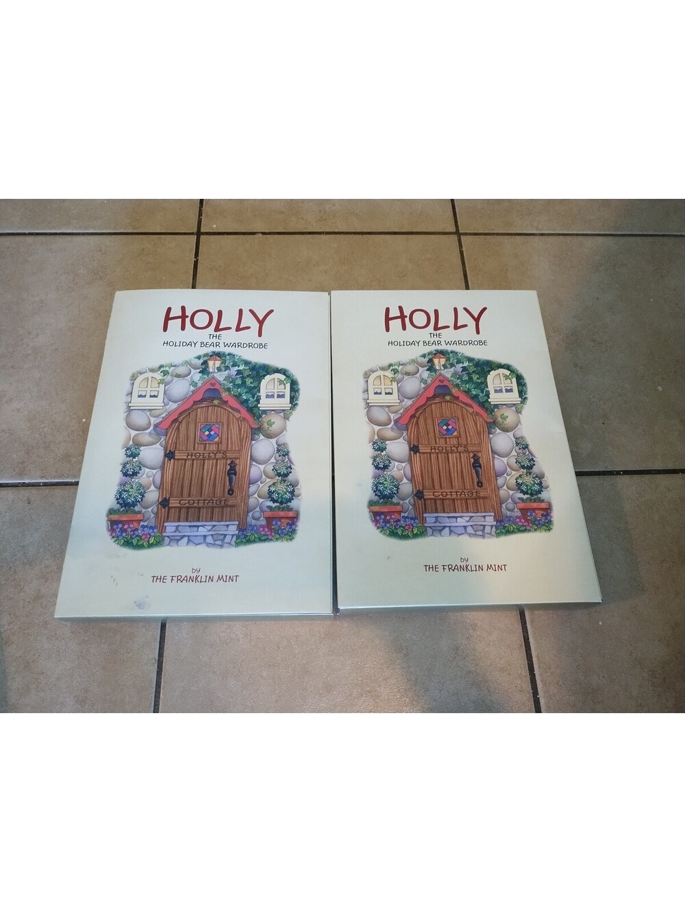 NIB Holly The Holiday Bear Valentines Outfit Franklin Mint Red/white Dress